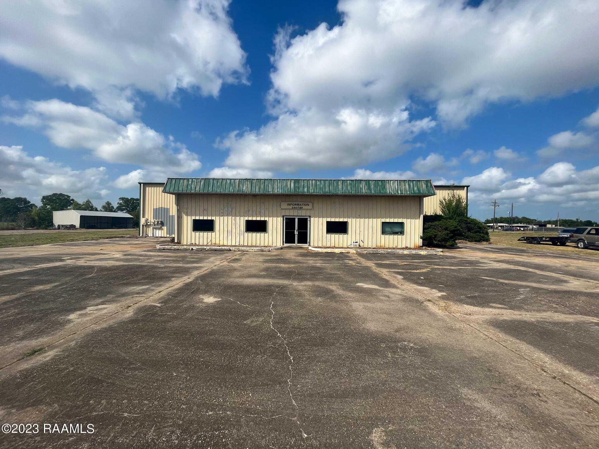 1112 W Hwy 90, New Iberia, LA 70563