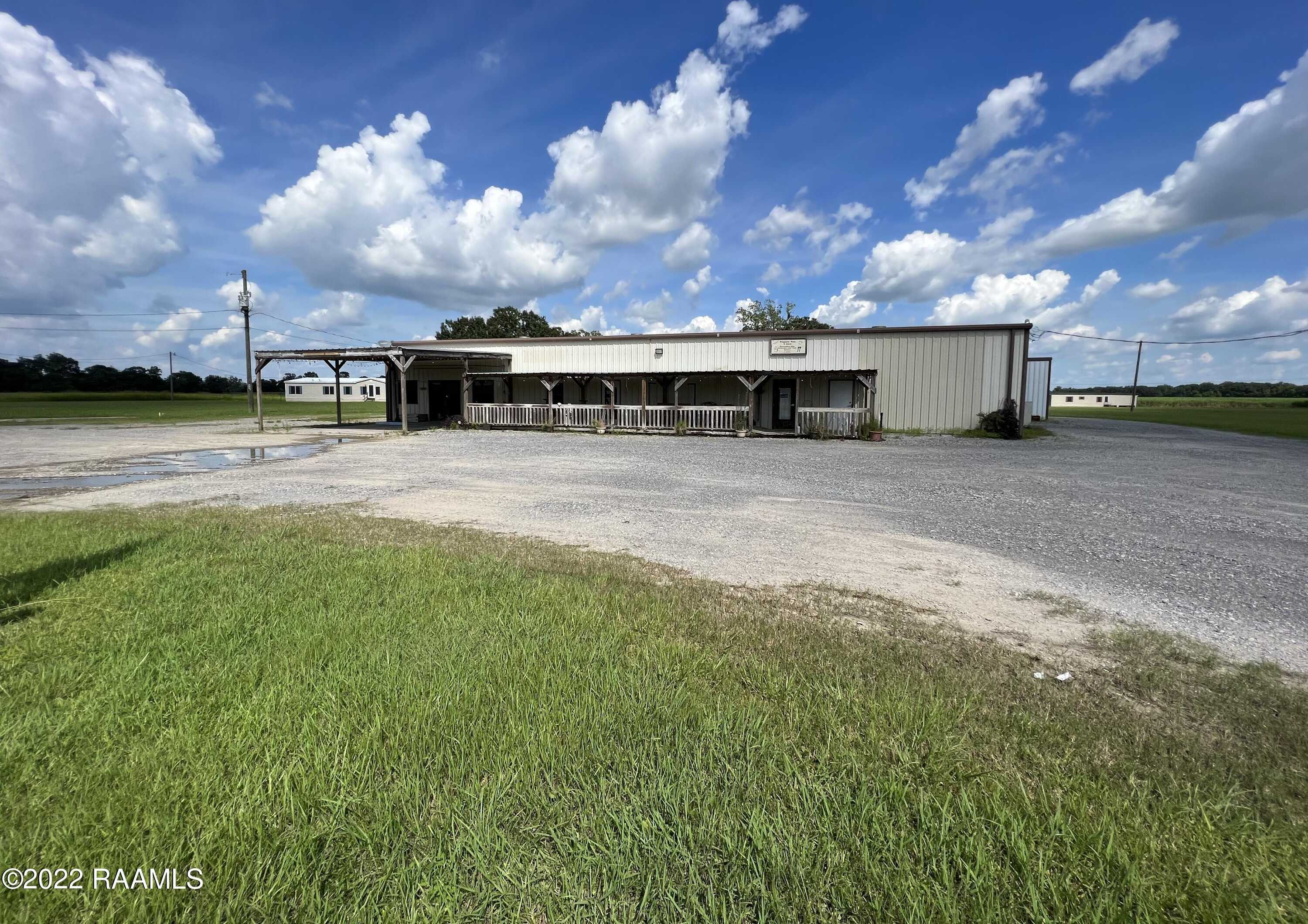 7181 Main Highway, St. Martinville, LA 70582