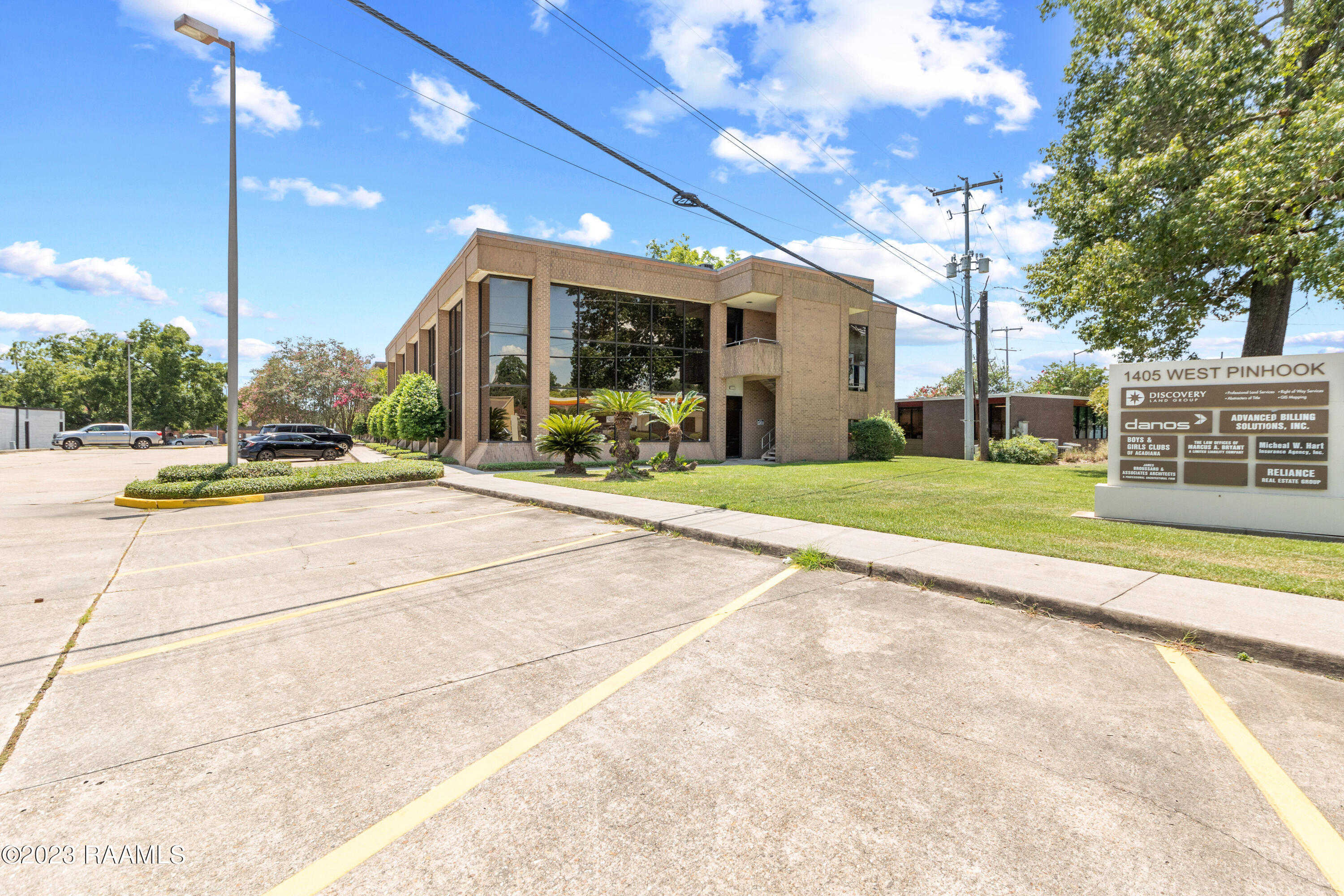 1405 W Pinhook Road Unit 1 Image | Scout