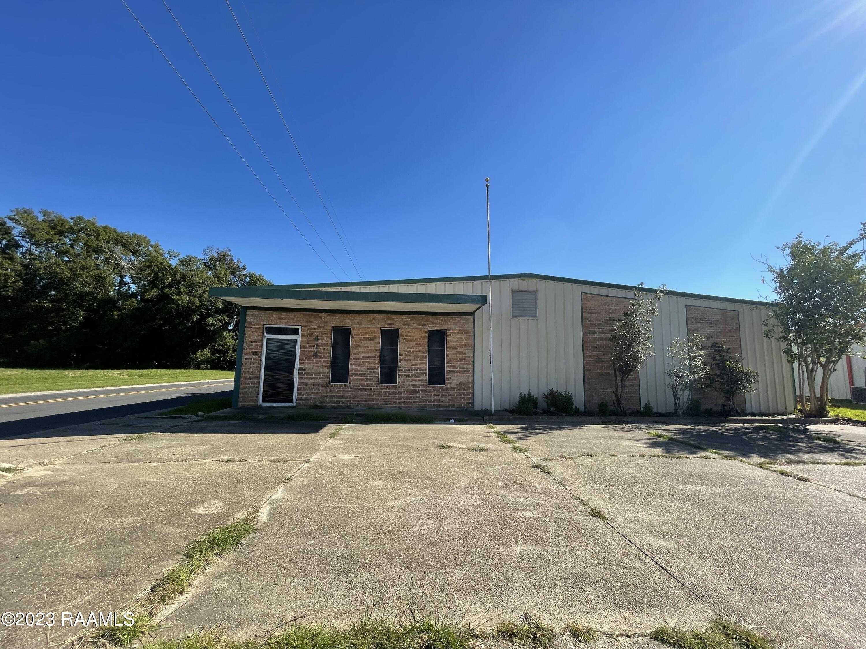 414 W Admiral Doyle Drive, New Iberia, LA 70560