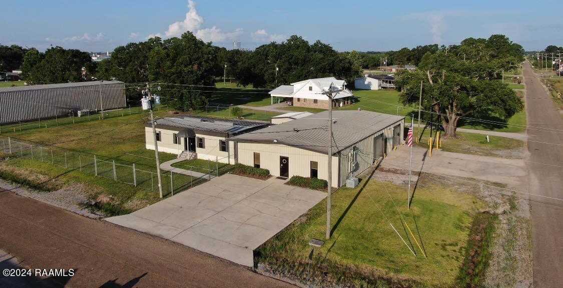 3604 Commercial Drive, New Iberia, LA 70560