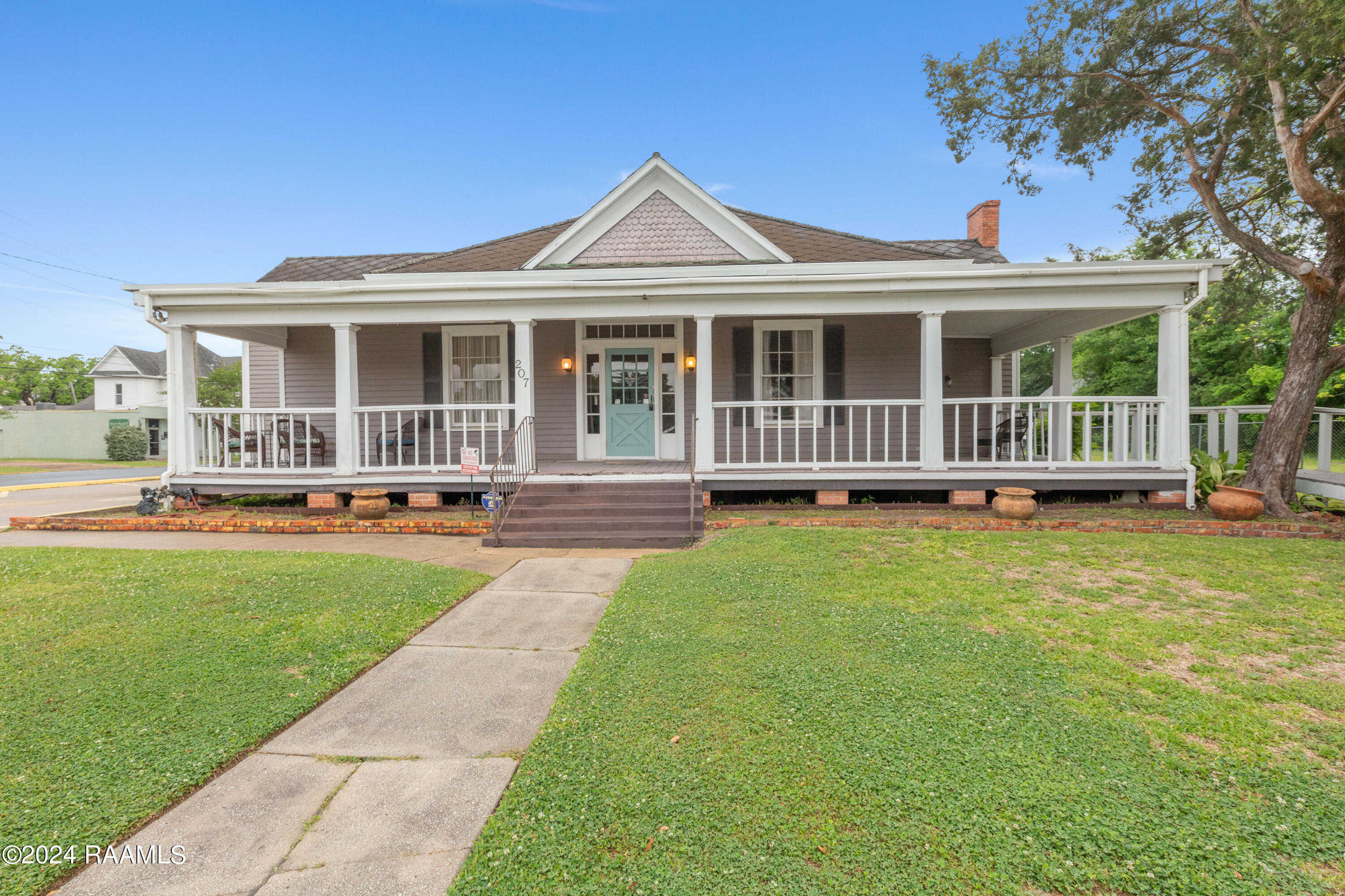 207 E 5th Street, Crowley, LA 70526