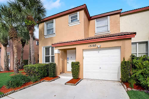 $500,000 - 3Br/3Ba -  for Sale in Towngate, Pembroke Pines
