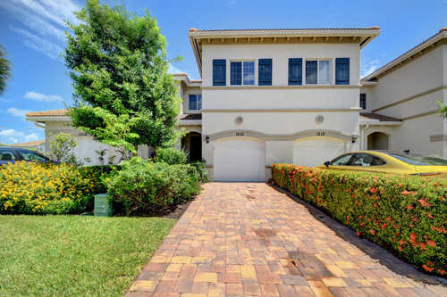 $415,000 - 3Br/3Ba -  for Sale in Waterville, Lake Worth Beach