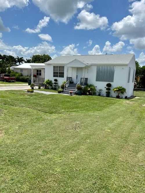 $225,000 - 2Br/1Ba -  for Sale in Holloway Add To 2nd Add Belle Glade, Belle Glade