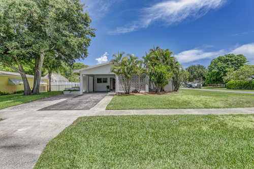 $599,900 - 3Br/2Ba -  for Sale in North Palm Beach Village Of 1, North Palm Beach