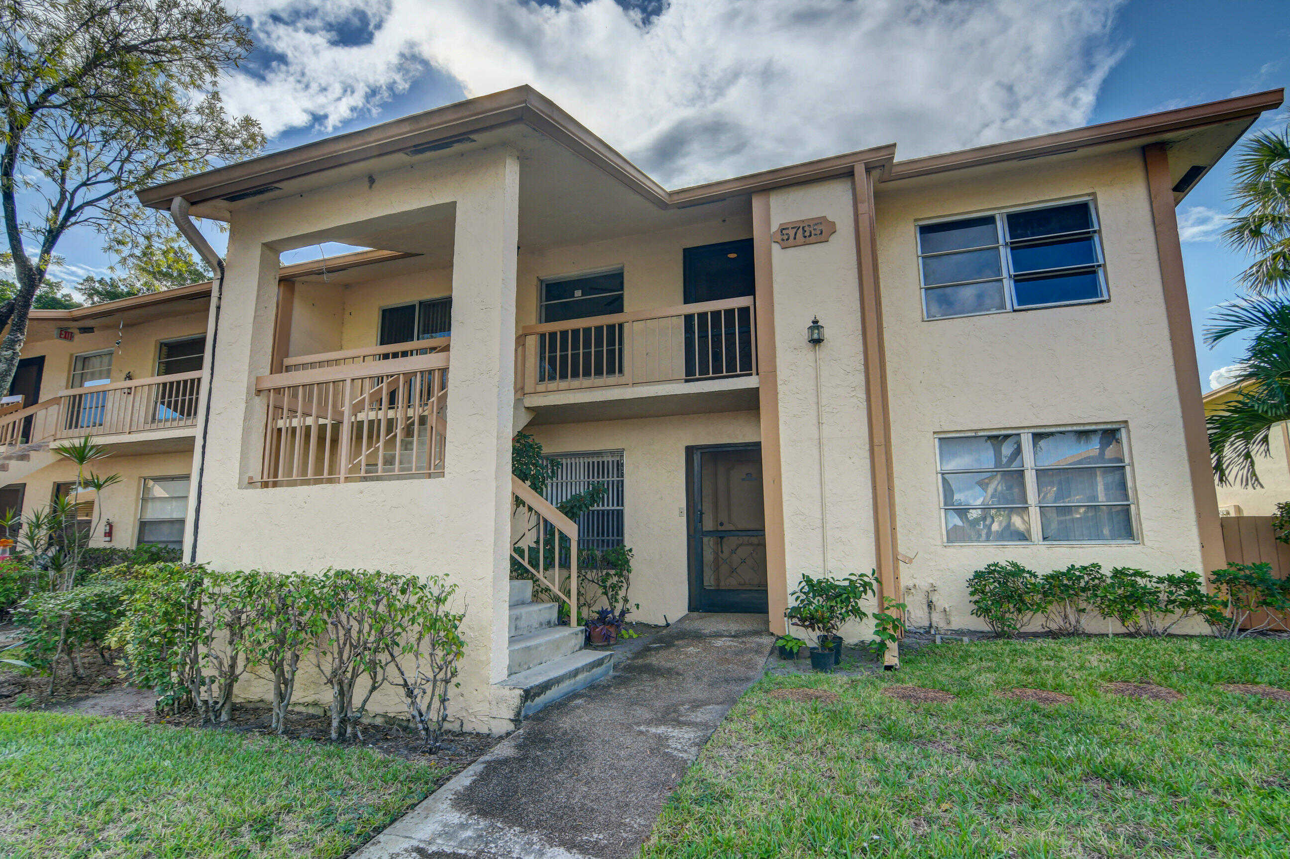 Photo 1 of 51 of 5765 Spindle Palm Court Unit F residential property