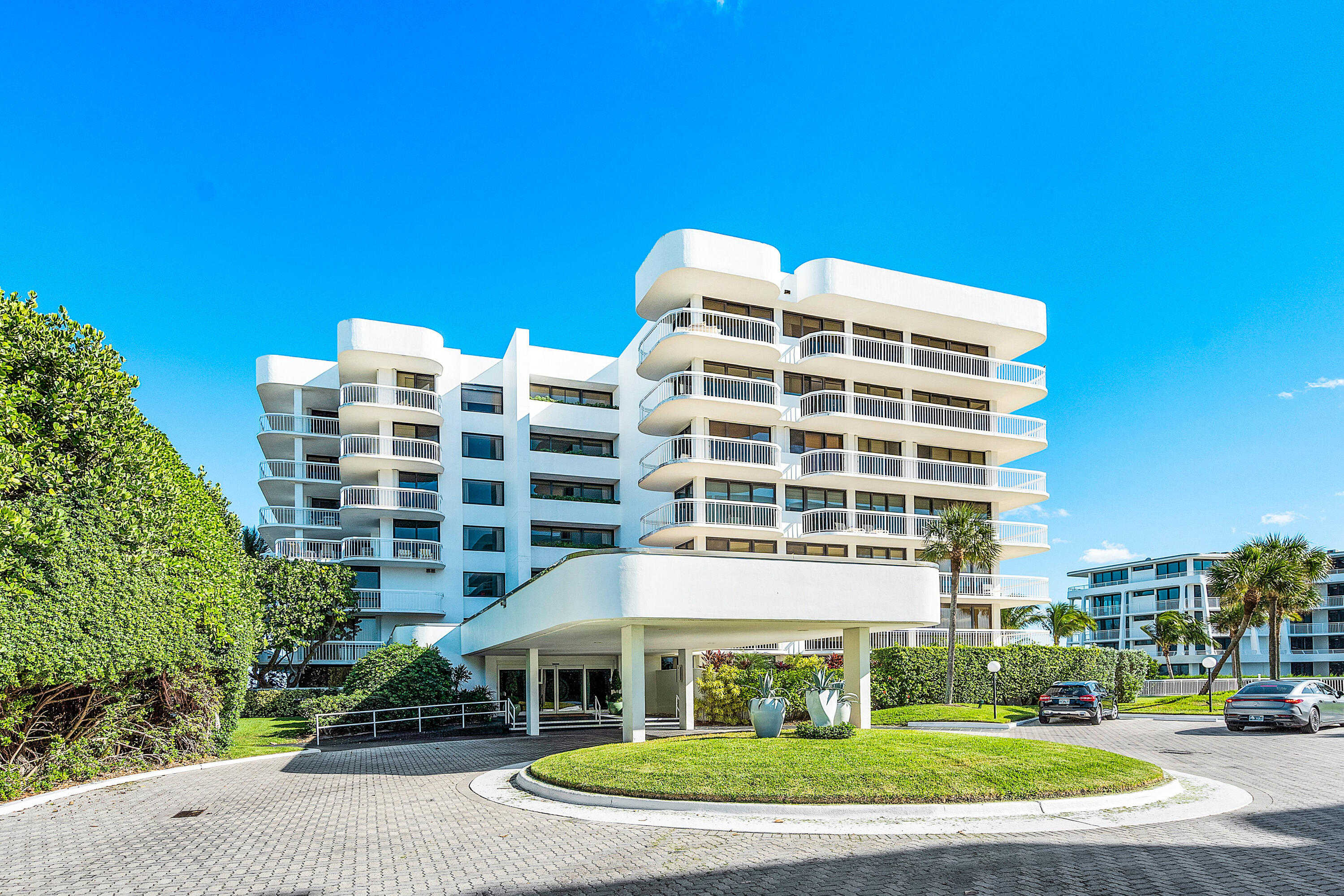 View Palm Beach, FL 33480 residential property