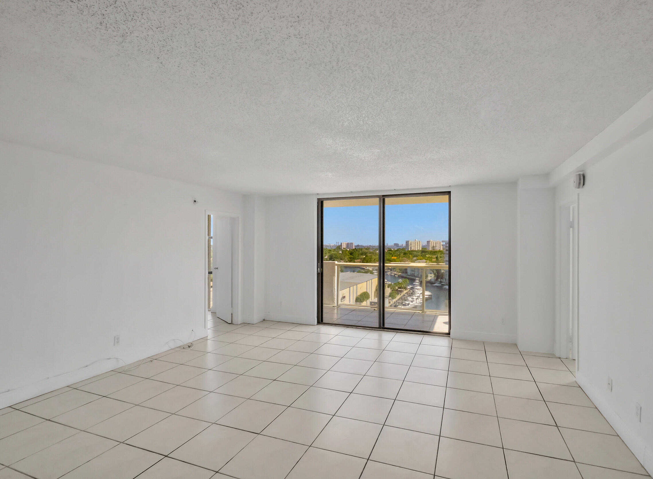 Photo 1 of 27 of 13499 Biscayne Boulevard Unit 910 residential property