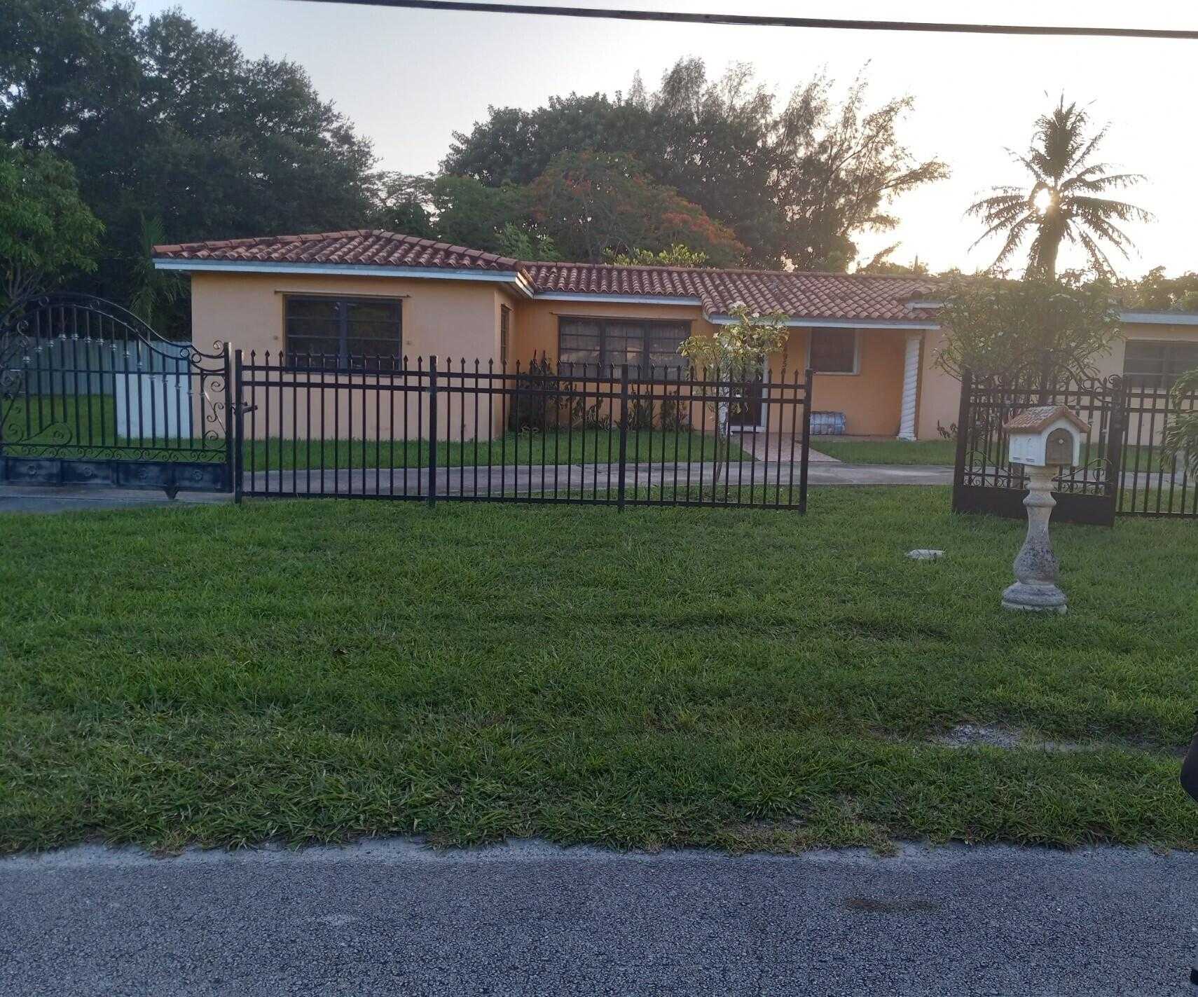 View Miami, FL 33161 house