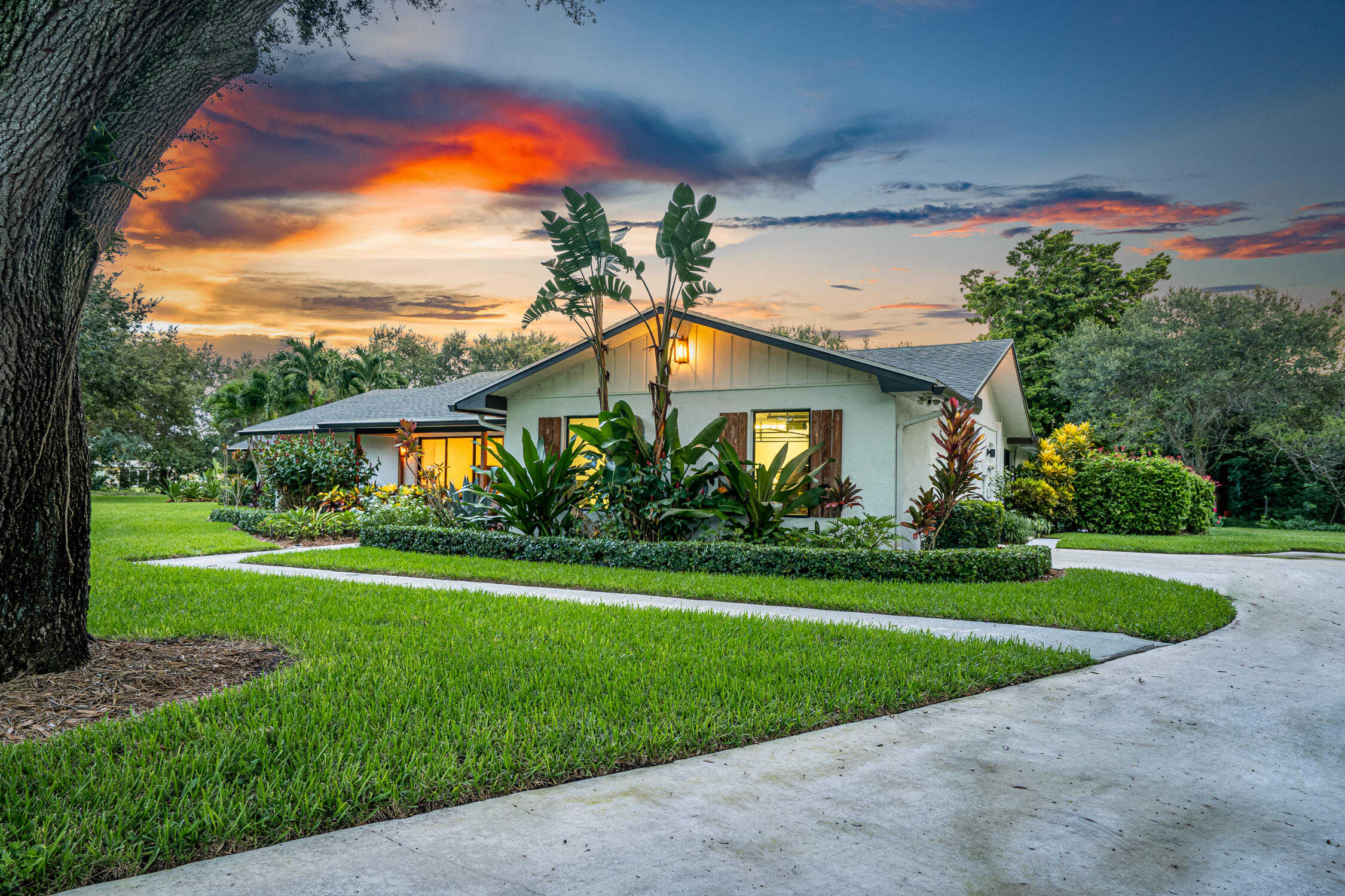 View Palm Beach Gardens, FL 33418 house