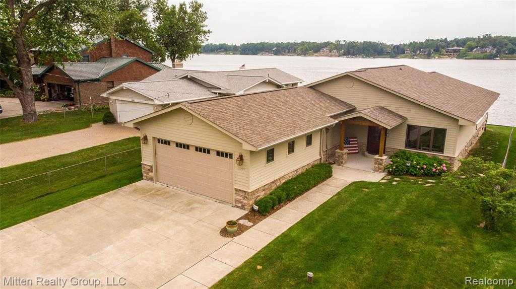 Cass Lake Michigan Lakefront Homes Cass Lake MI Waterfront Properties