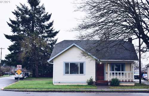 $389,000 - 4Br/1Ba -  for Sale in Woodburn