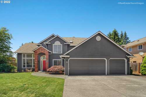 $799,999 - 4Br/2Ba -  for Sale in Lake Pointe West, Camas