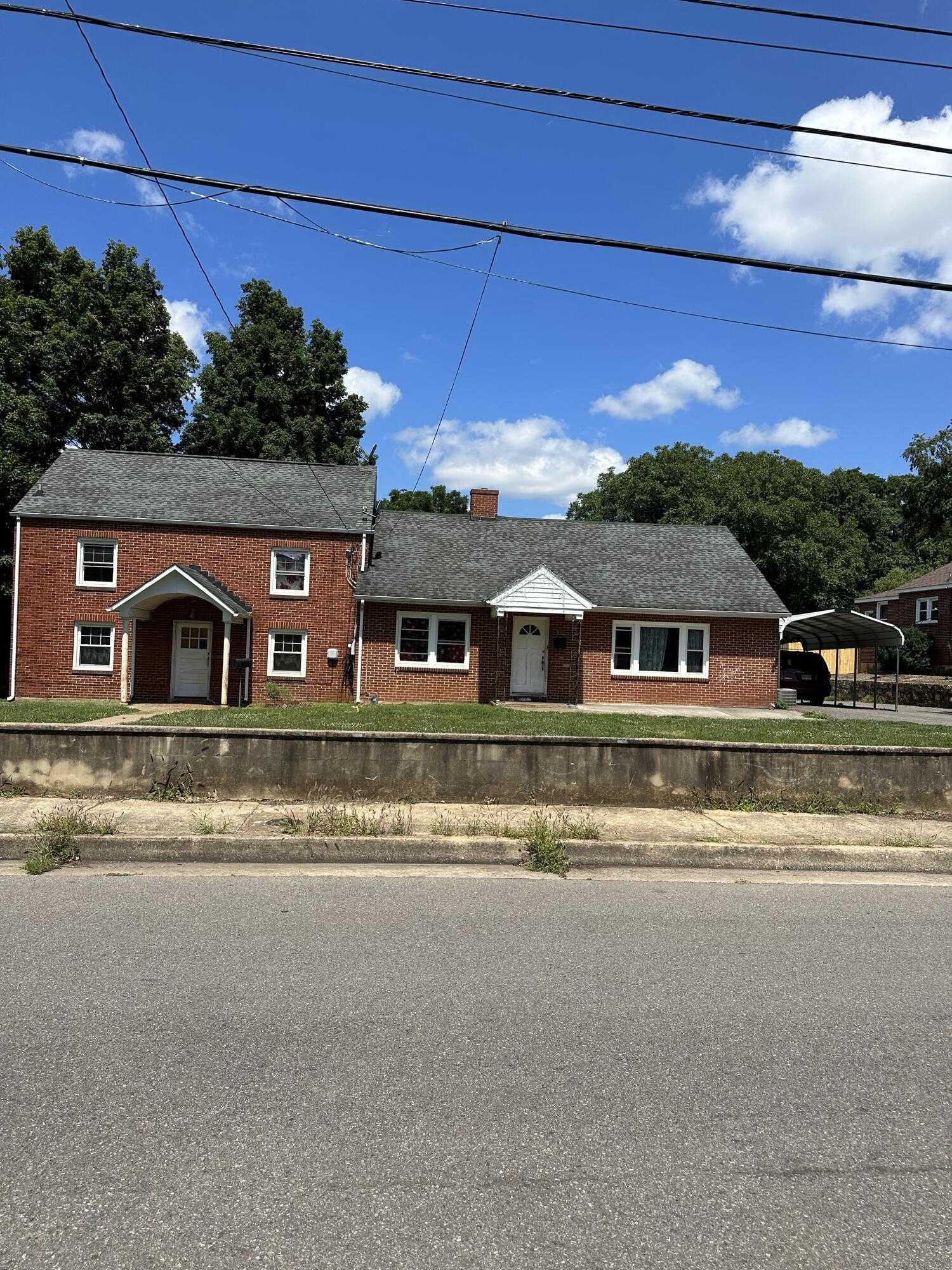 View Roanoke, VA 24012 multi-family property