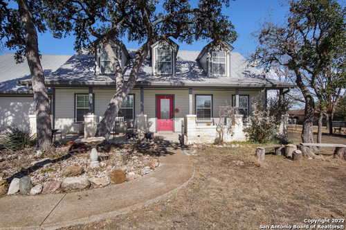 $500,000 - 4Br/3Ba -  for Sale in N/a, Comfort