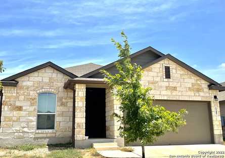 $325,000 - 4Br/2Ba -  for Sale in Avery Park, New Braunfels