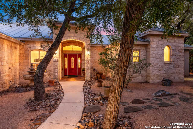 $725,000 - 3Br/3Ba -  for Sale in Shadow Canyon, Helotes