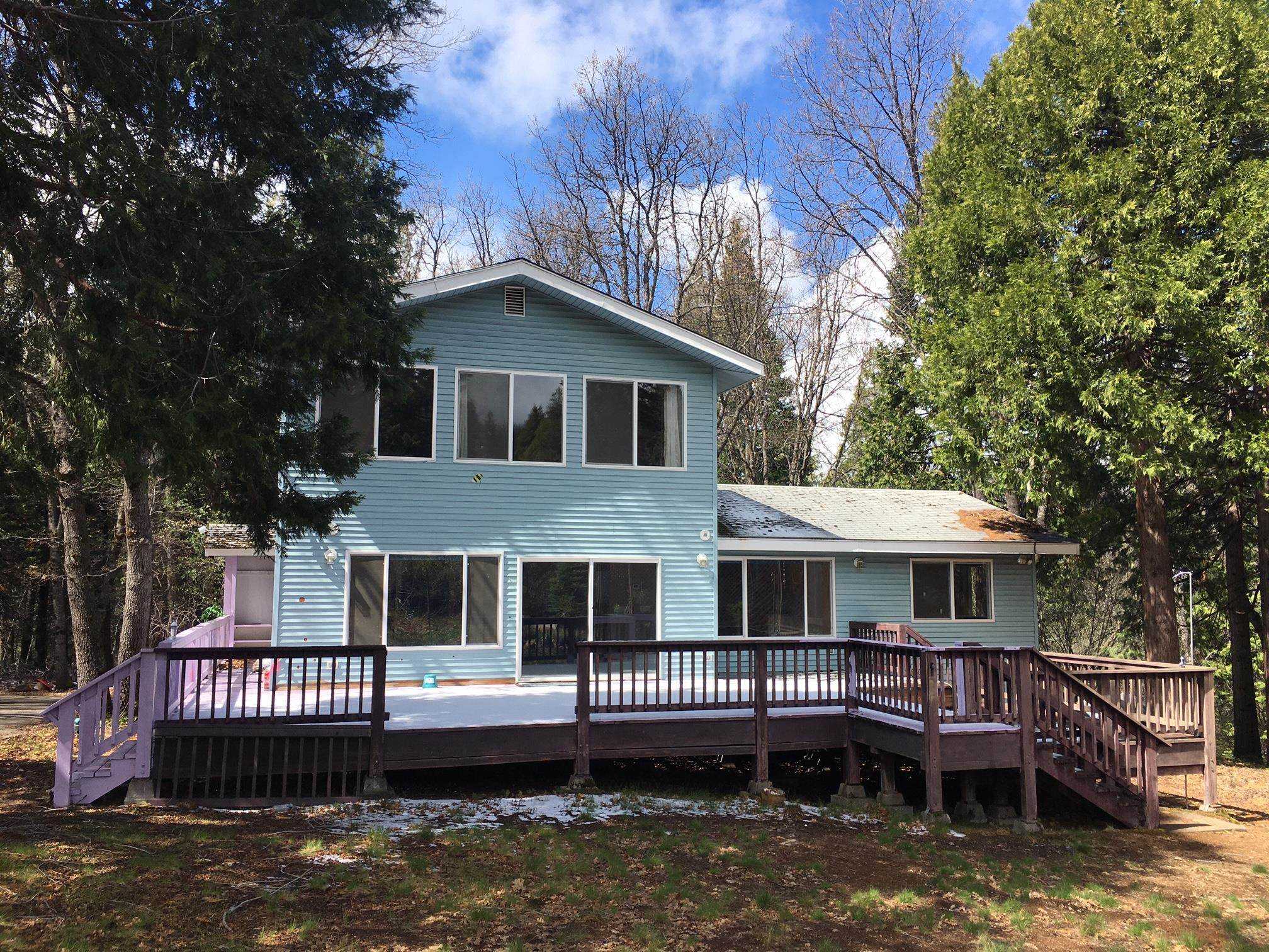 $450,000 - 5Br/3Ba -  for Sale in Mt Shasta
