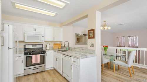 $880,000 - 2Br/3Ba -  for Sale in Sorrento Valley, San Diego