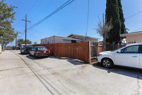 $575,000 - 3Br/2Ba -  for Sale in Logan Heights, San Diego