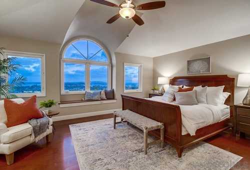 $2,695,000 - 3Br/3Ba -  for Sale in Kate Sessions / North Pacific Beach, San Diego