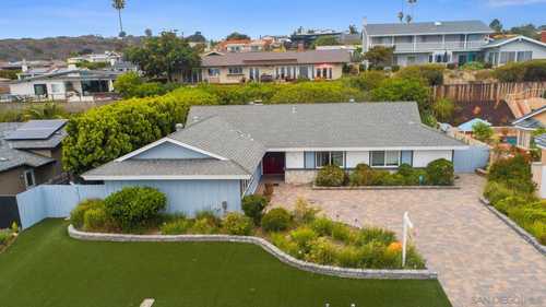 $1,800,000 - 4Br/2Ba -  for Sale in Harbor Crest, San Diego