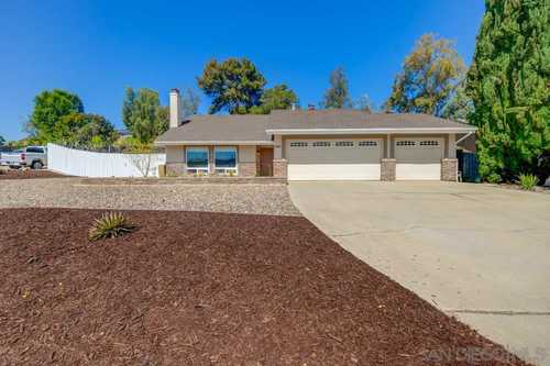 $795,000 - 4Br/3Ba -  for Sale in Rancho San Diego, Spring Valley