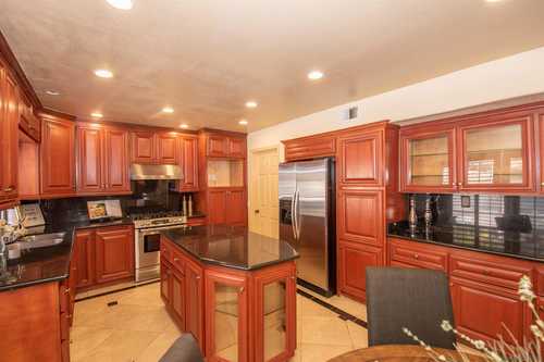 $1,250,000 - 5Br/3Ba -  for Sale in Sycamore, Poway