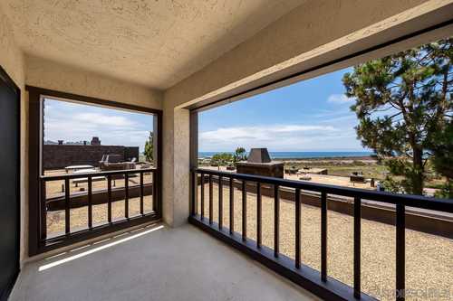 $2,250,000 - 3Br/4Ba -  for Sale in Sea Point, Del Mar