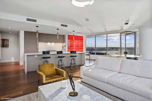 $2,399,000 - 2Br/3Ba -  for Sale in Waterfront District, San Diego