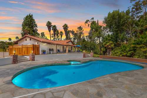 $1,900,000 - 4Br/4Ba -  for Sale in The Trails, San Diego