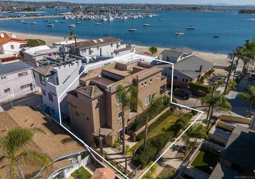 $2,495,000 - 3Br/4Ba -  for Sale in North Mission Beach, San Diego