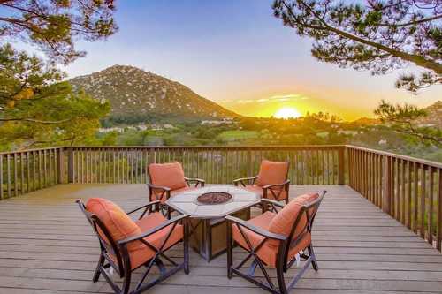 $1,050,000 - 4Br/3Ba -  for Sale in Mt Woodson, Ramona