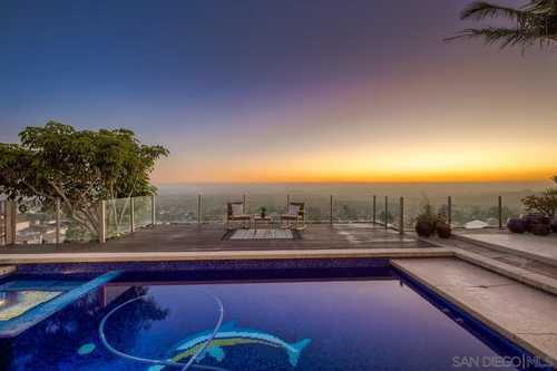 $1,650,000 - 4Br/3Ba -  for Sale in Ocean View Summit, San Diego