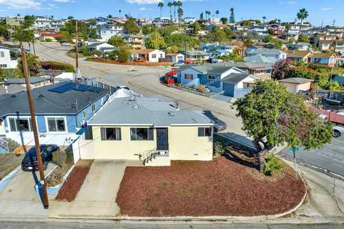 $799,777 - 3Br/2Ba -  for Sale in Boulevard Heights, San Diego