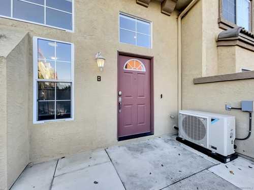 $900,000 - 2Br/3Ba -  for Sale in Crest At Del Mar, San Diego