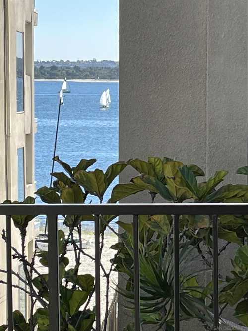 $875,000 - 2Br/2Ba -  for Sale in Pacific Beach, San Diego
