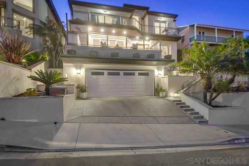 $3,100,000 - 4Br/5Ba -  for Sale in Point Loma/la Playa, San Diego