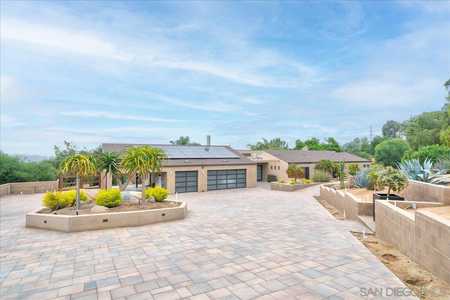 $2,450,000 - 4Br/3Ba -  for Sale in Green Valley, Poway