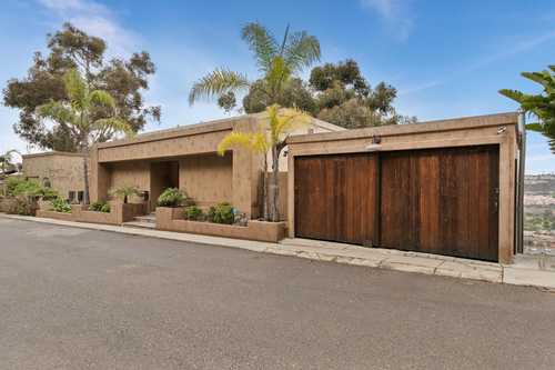 $1,795,000 - 3Br/4Ba -  for Sale in North Mission Hills, San Diego