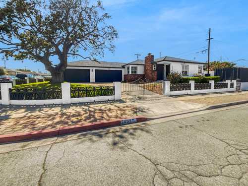 $1,120,000 - 3Br/2Ba -  for Sale in Unknown, San Diego
