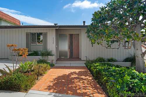 $1,699,000 - 2Br/1Ba -  for Sale in North Mission Hills, San Diego