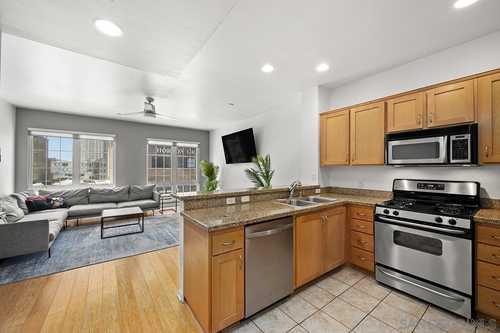 $749,900 - 2Br/3Ba -  for Sale in Gaslamp Quarter / Downtown, San Diego