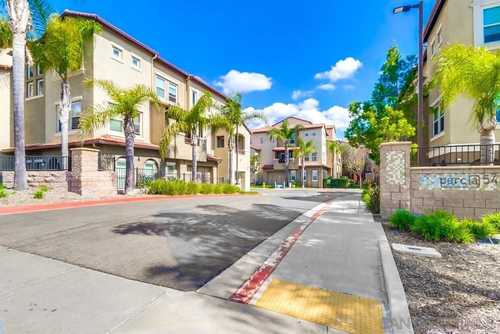 $650,000 - 3Br/3Ba -  for Sale in Parc@54, San Diego