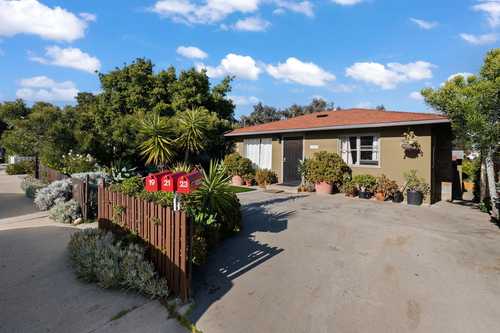 $999,000 - 5Br/4Ba -  for Sale in Bungalow Park, San Diego
