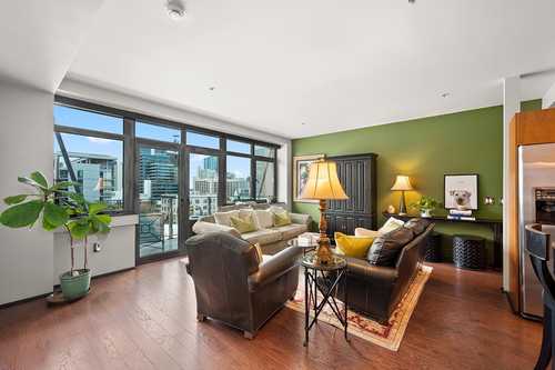 $689,900 - 1Br/2Ba -  for Sale in Cortez Hill / Downtown, San Diego