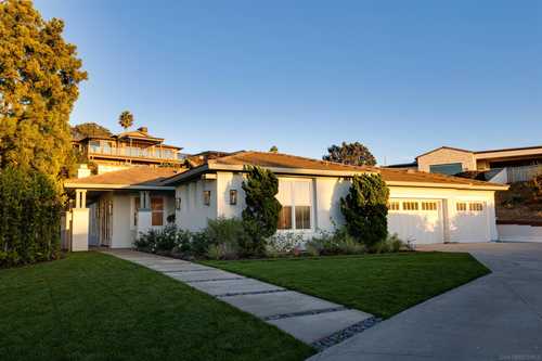 $4,700,000 - 4Br/4Ba -  for Sale in Solana Beach, Solana Beach