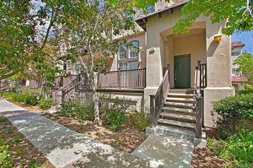 $899,000 - 2Br/3Ba -  for Sale in San Diego