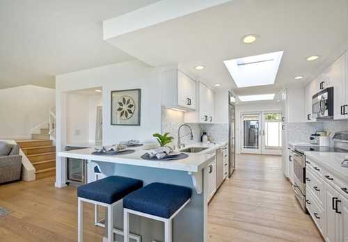 $2,375,000 - 3Br/4Ba -  for Sale in Sea Point Townhomes, Del Mar